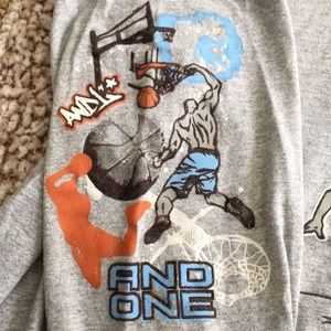 AND 1 long sleeve basketball T-shirt XL 18/20 BOYS